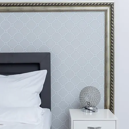 Ovo Chic By Bookinghost *